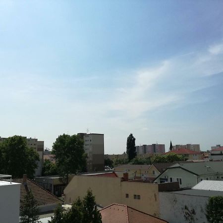 Ambiente Dunajská Streda Exterior foto