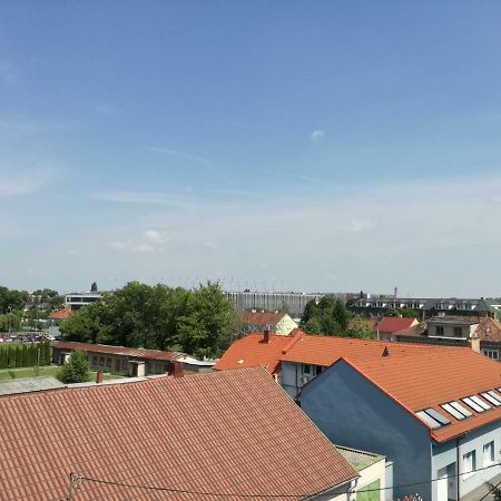 Ambiente Dunajská Streda Exterior foto