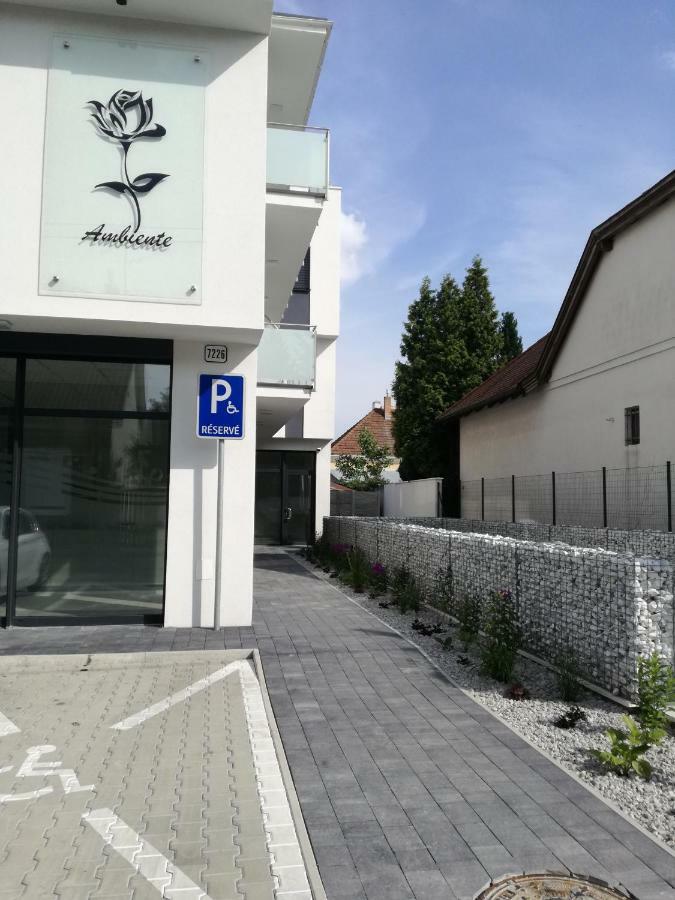 Ambiente Dunajská Streda Exterior foto